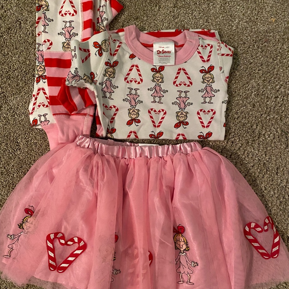 Girls Dr Seuss pajamas